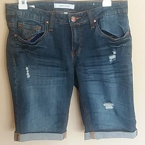 Vigoss Studio Bermuda Shorts